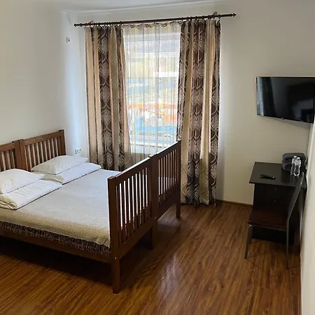 Petrovich Hotel *